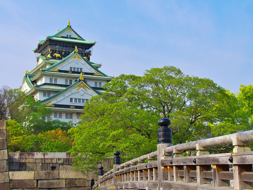 Osaka Castle main tower in summer